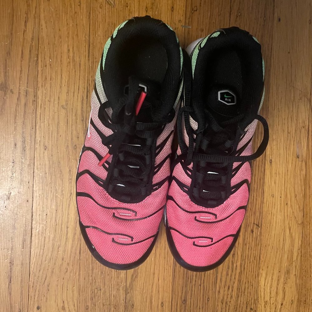 Nike Air Plus Sneakers- Excellent condition